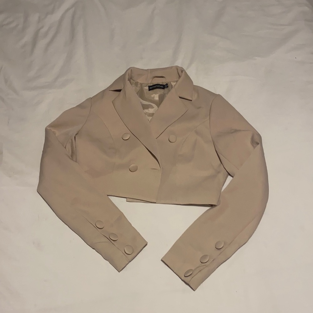 Sand colored cropped blazer